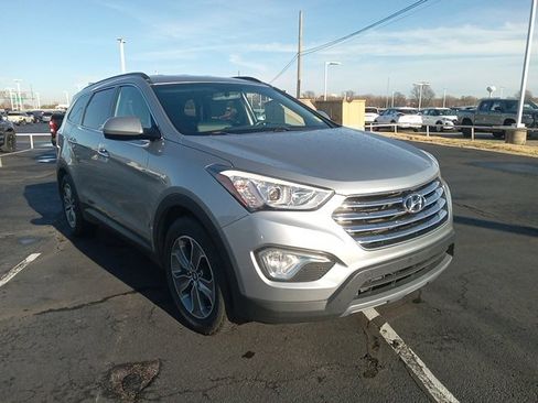 Used 2014 Hyundai Santa Fe GLS image 1