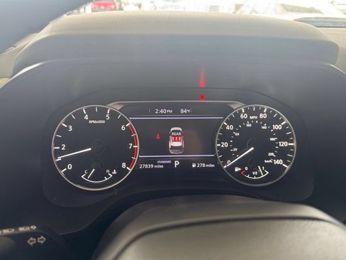 Used 2025 Nissan Rogue SV FWD image 41
