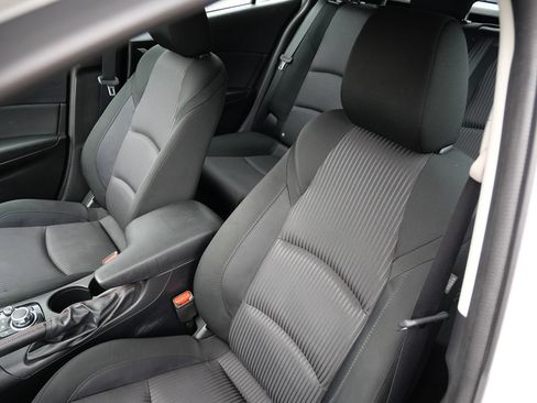Used 2015 MAZDA MAZDA3 i Touring FWD image 11