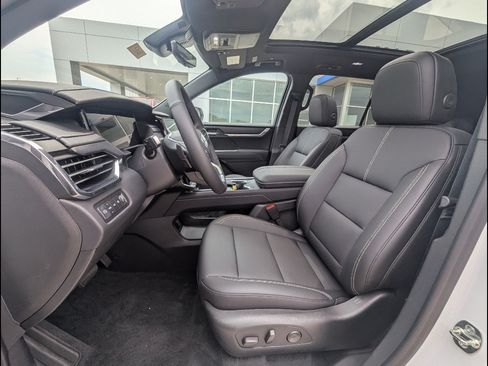 New 2026 GMC Acadia Elevation w/ Elevation Premium Package AWD/4WD image 12