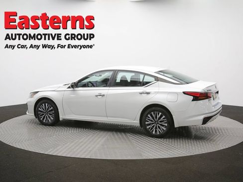 Used 2023 Nissan Altima 2.5 SV AWD/4WD image 47