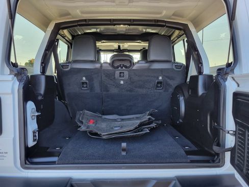 Used 2019 Jeep Wrangler Unlimited Rubicon AWD/4WD image 26