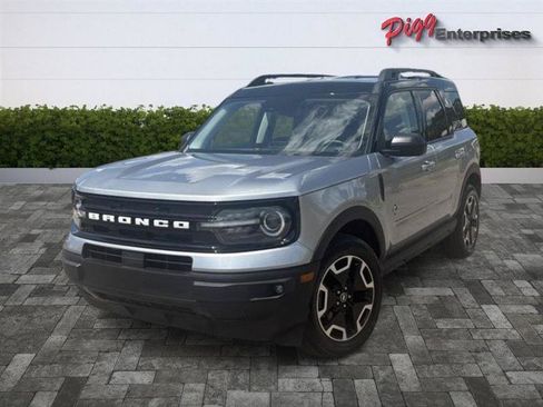 Used 2023 Ford Bronco Sport Outer Banks w/ Tech Package AWD/4WD image 3