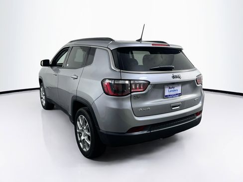 Used 2022 Jeep Compass Latitude image 7