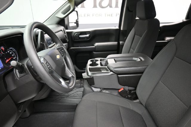 Used 2021 Chevrolet Silverado 1500 Custom w/ Custom Max Trailering Package AWD/4WD image 16