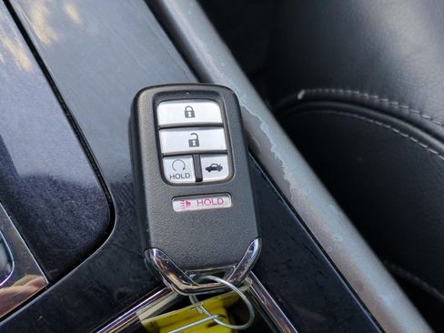 Used 2017 Honda Accord EX-L image 27