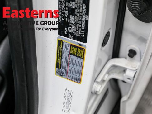 Used 2025 Kia Soul LX w/ LX Technology Package image 32