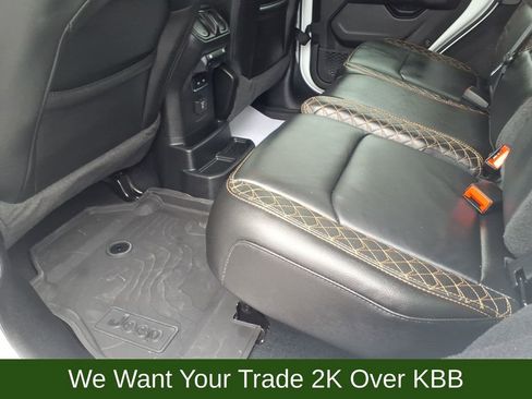 Used 2023 Jeep Wrangler Altitude image 13