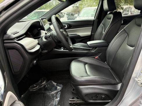 Used 2025 Jeep Compass Limited AWD/4WD image 27