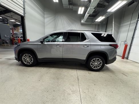 Used 2023 Chevrolet Traverse LT AWD/4WD image 5