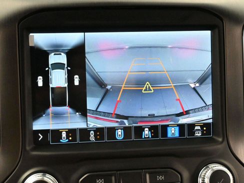 Used 2023 GMC Sierra 3500 AT4 w/ AT4 Premium Plus Package image 22