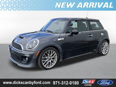 Used 2013 MINI Cooper S image 1