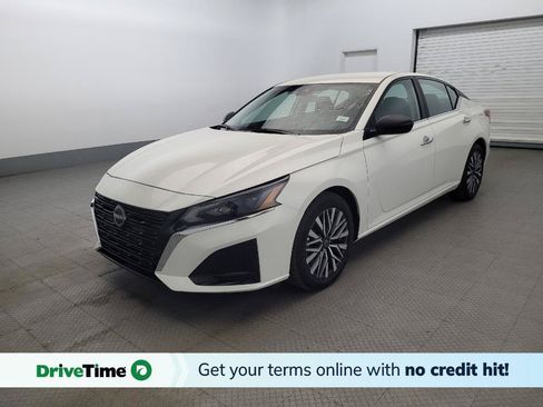 Used 2025 Nissan Altima 2.5 SV FWD image 1