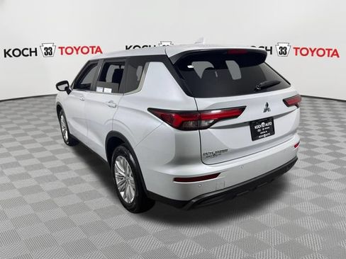 Used 2024 Mitsubishi Outlander ES AWD/4WD image 6
