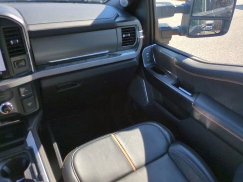 Used 2024 Ford F350 Platinum image 17