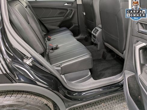 Used 2022 Volkswagen Tiguan SE w/ Panoramic Sunroof Package image 28