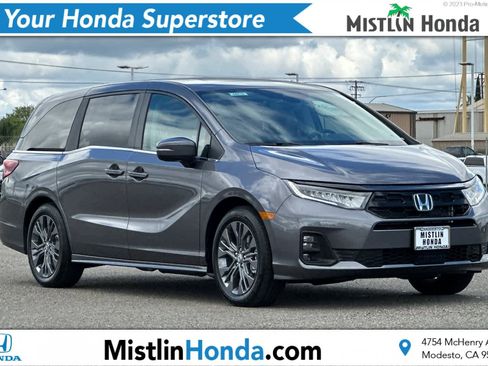 New 2026 Honda Odyssey Touring image 1