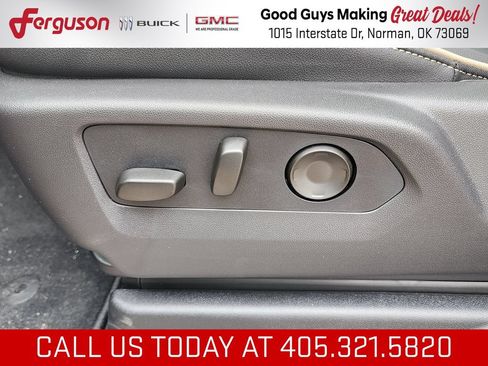 New 2026 GMC Yukon Elevation w/ Elevation Premium Package AWD/4WD image 17