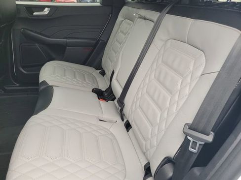 Certified 2023 Ford Escape SE w/ PHEV Premium Package image 13