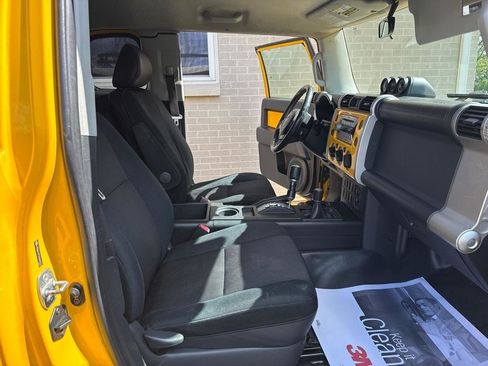 Used 2007 Toyota FJ Cruiser 4WD image 13