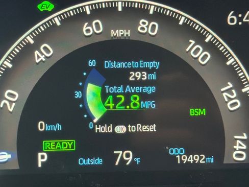 Used 2024 Toyota RAV4 LE AWD/4WD image 9