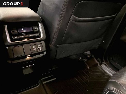 Certified 2023 Subaru Ascent Limited image 33