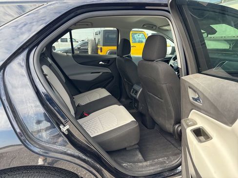 Used 2021 Chevrolet Equinox LS w/ LS Convenience Package AWD/4WD image 14