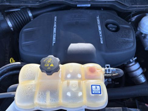 Used 2019 RAM 1500 Laramie w/ Convenience Group image 29