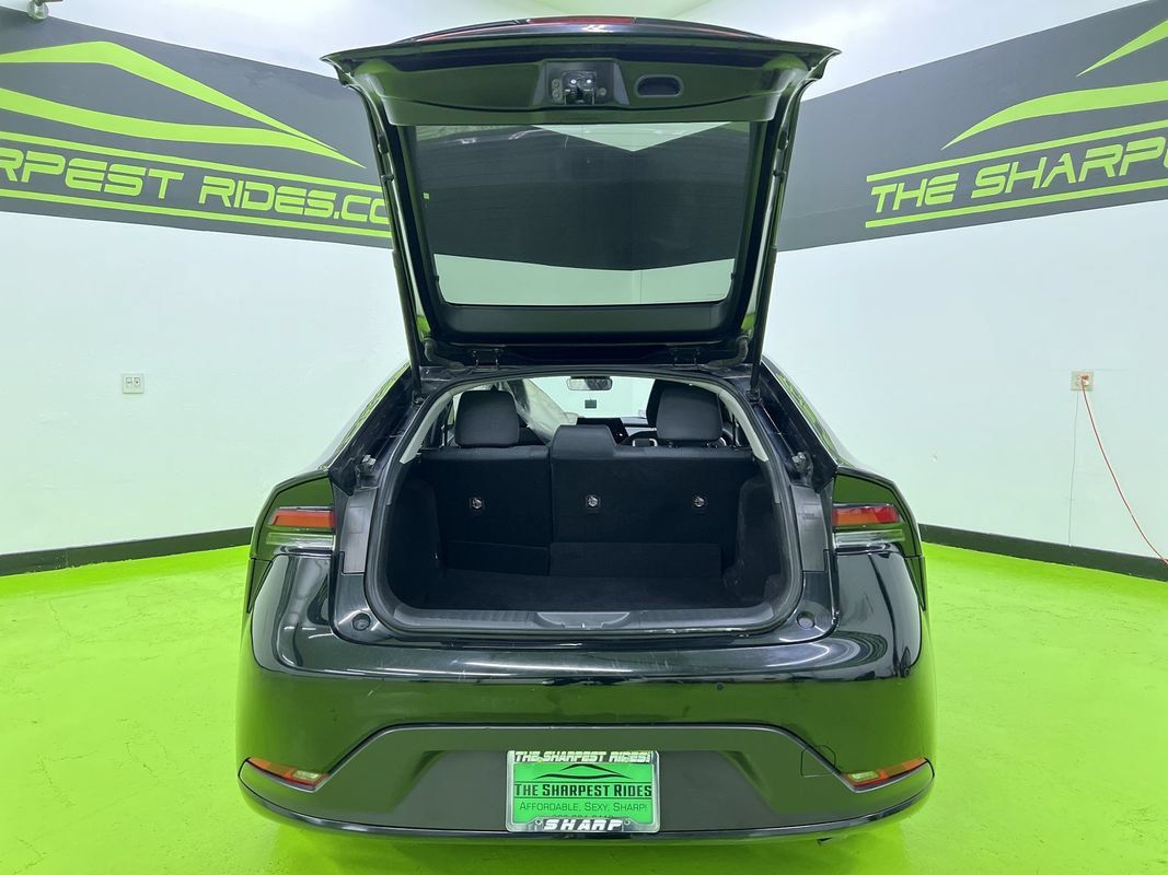 Used 2023 Toyota Prius LE FWD image 9