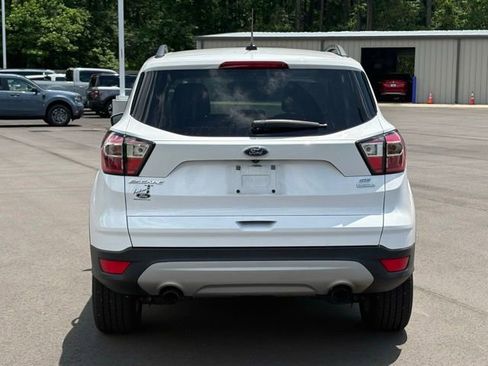 Used 2017 Ford Escape SE w/ Equipment Group 201A FWD image 4