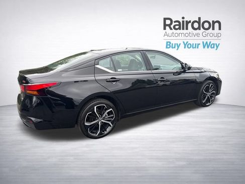 Used 2025 Nissan Altima 2.5 SR AWD/4WD image 7
