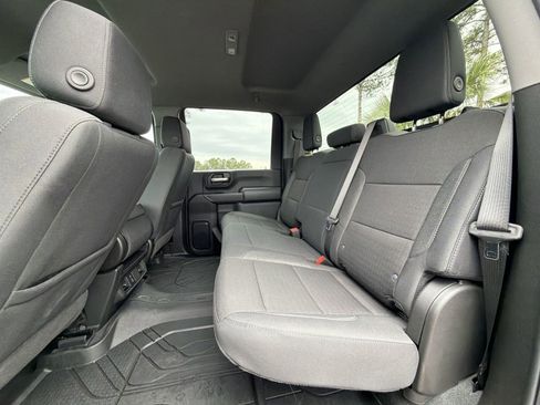 Used 2026 Chevrolet Silverado 2500 Custom w/ Custom Value Package image 31