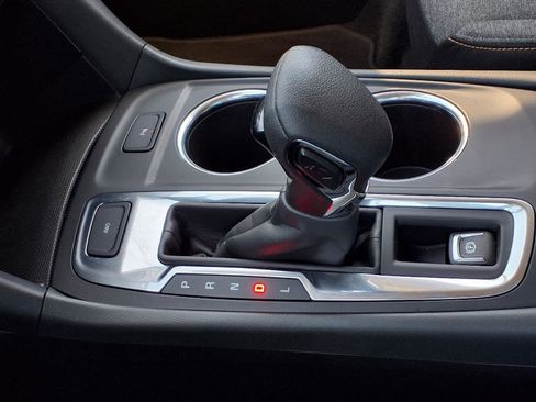 Used 2022 Chevrolet Equinox LT image 17