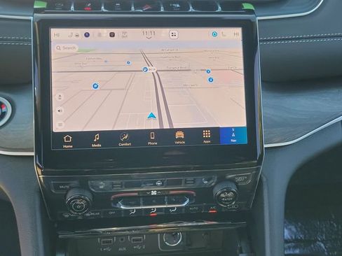 New 2025 Jeep Grand Cherokee Limited image 26