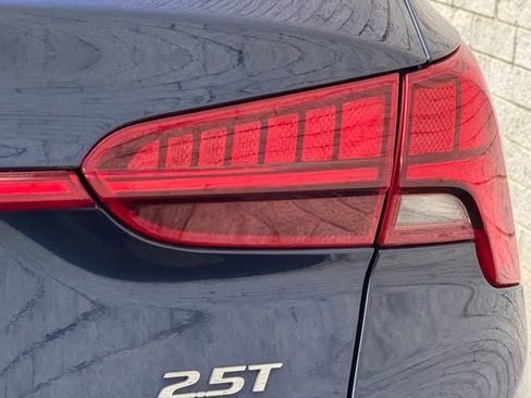 Used 2022 Hyundai Santa Fe Limited image 12