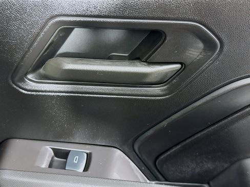 Used 2024 Chevrolet Colorado W/T RWD image 30