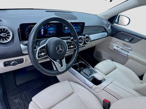 Used 2021 Mercedes-Benz GLB 250 image 7