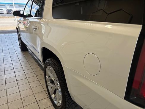 Used 2016 GMC Yukon XL Denali w/ Open Road Package AWD/4WD image 19