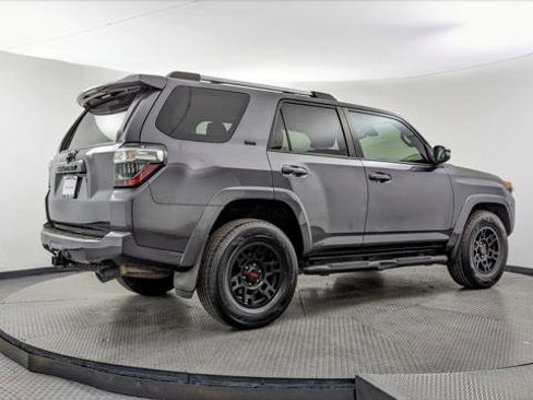 Used 2022 Toyota 4Runner SR5 Premium image 8