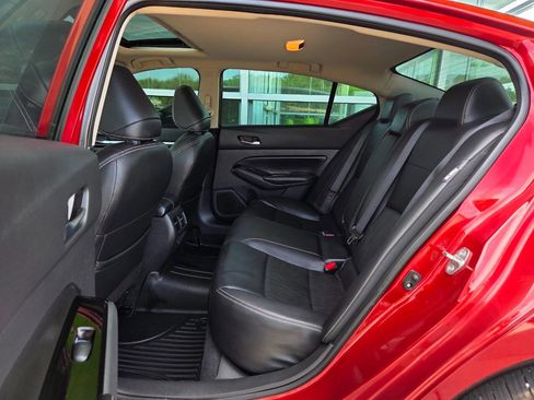 Used 2022 Nissan Altima 2.5 Platinum image 16