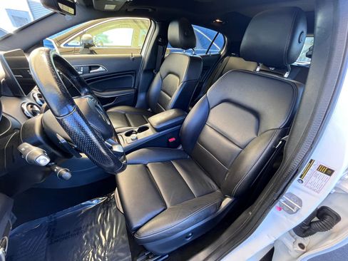 Used 2020 Mercedes-Benz GLA 250 w/ Convenience Package image 10