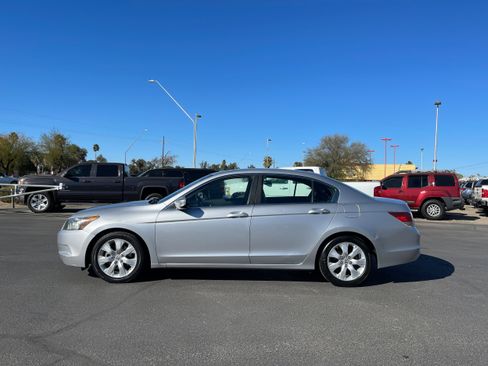 Used 2010 Honda Accord EX-L image 2