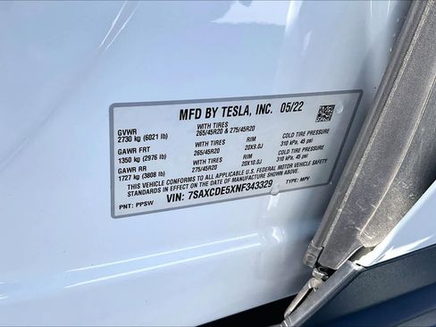 Used 2022 Tesla Model X image 30