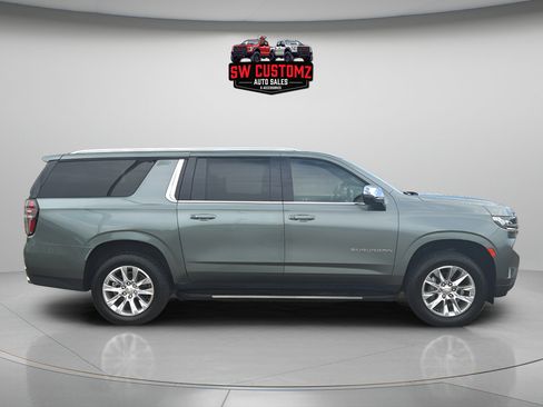 Used 2023 Chevrolet Suburban Premier RWD image 8