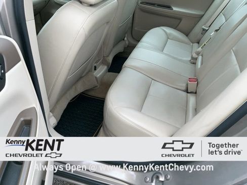 Used 2007 Chevrolet Impala LT image 16