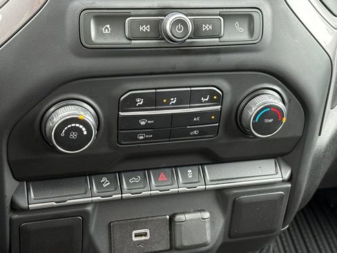 Used 2019 Chevrolet Silverado 1500 Custom Trail Boss w/ Custom Convenience Package image 29