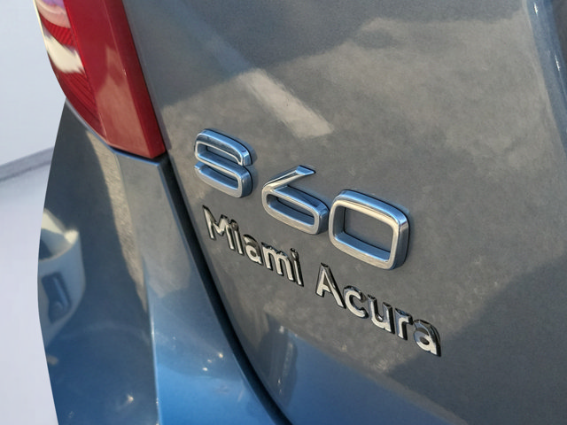 Used 2016 Volvo S60 T5 Inscription Platinum FWD image 7