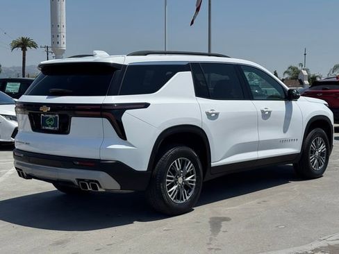 Certified 2025 Chevrolet Traverse LT AWD/4WD image 4