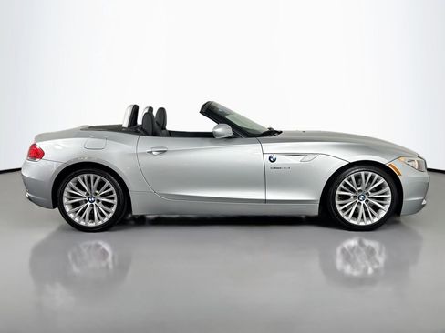 Used 2009 BMW Z4 sDrive35i image 4