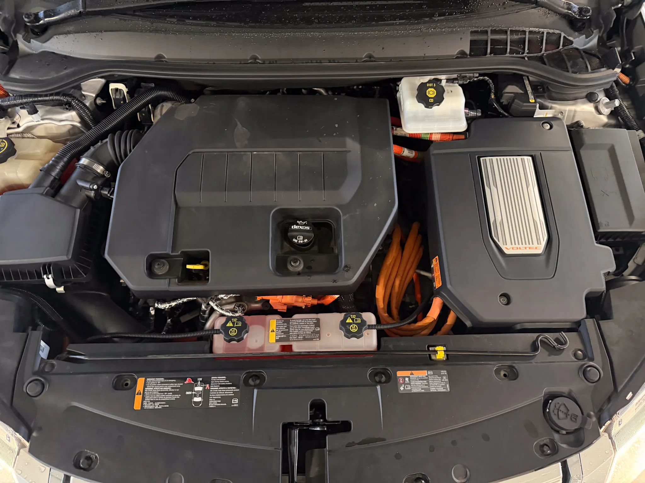 Used 2015 Chevrolet Volt FWD image 14